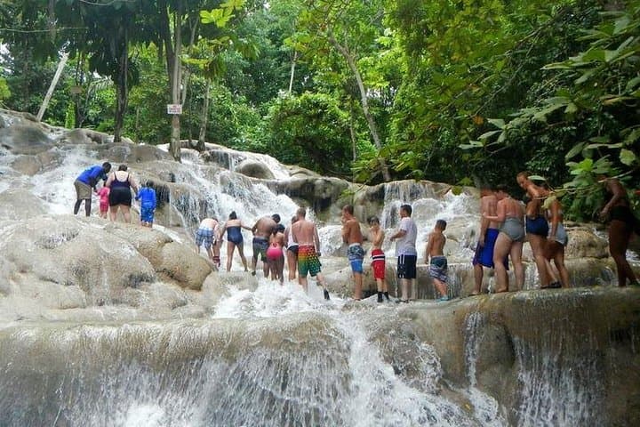 Ocho Rios 3-in-1 Day Tour: Dunn’s River, Blue Hole & River Tubing photo 3