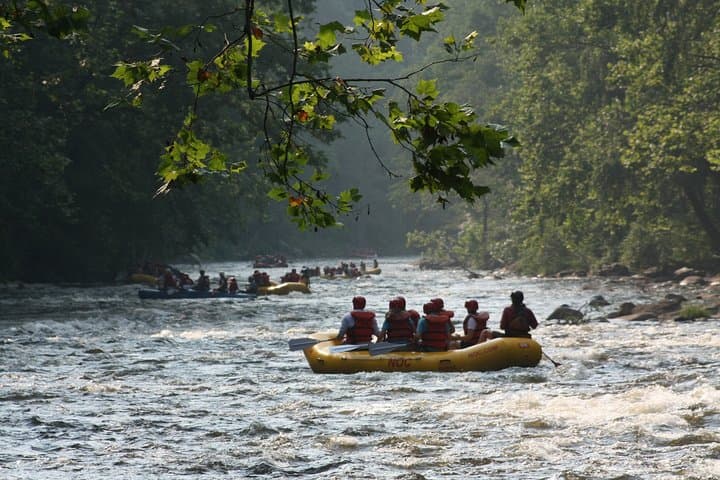 Upper Pigeon River Whitewater Rafting — Gatlinburg's Closest Class II–IV Adventure photo 3
