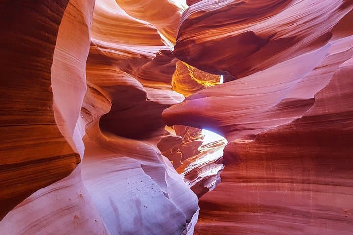 Antelope Canyon & Horseshoe Bend Scenic Flight from Las Vegas: Day Trip Guide photo 4
