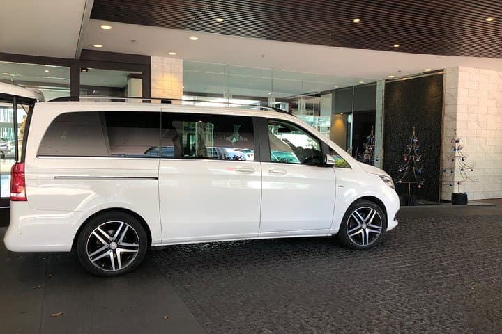 Auckland Luxury Golf Transfers: Private Shuttle to Top Courses photo 3