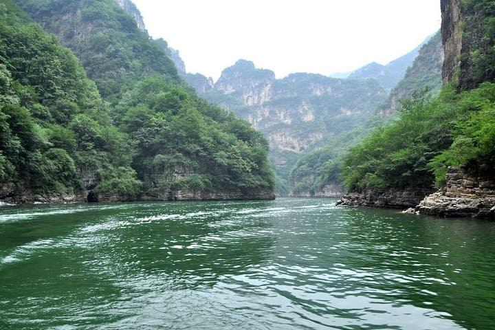 Private Day Tour: Longqingxia Gorge Cruise & Juyongguan Great Wall from Beijing photo 2