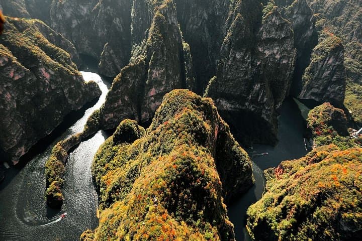 Private Day Tour: Longqingxia Gorge Cruise & Juyongguan Great Wall from Beijing photo 4