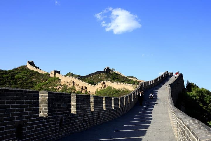 Private Day Tour to Longqingxia Gorge and Badaling Great Wall from Beijing