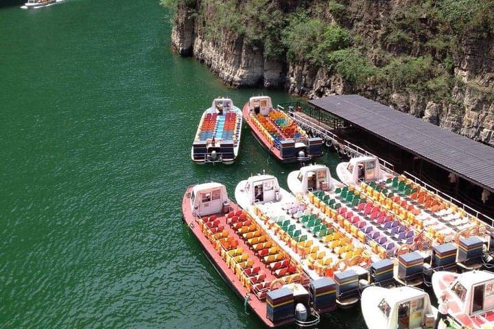 Longqing Gorge & Badaling Wildlife World: Private Day Tour from Beijing photo 3
