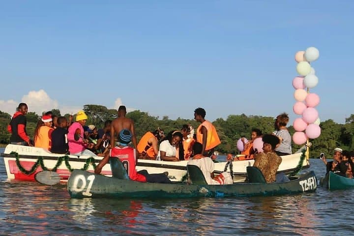 Lake Duluti Day Trip: Canoeing, Birdwatching & Forest Walks near Arusha photo 2