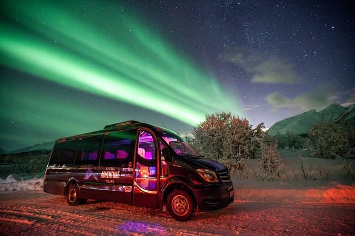Tromsø Night Chase: Small-Group Aurora Hunt with Campfire Dinner & Photos