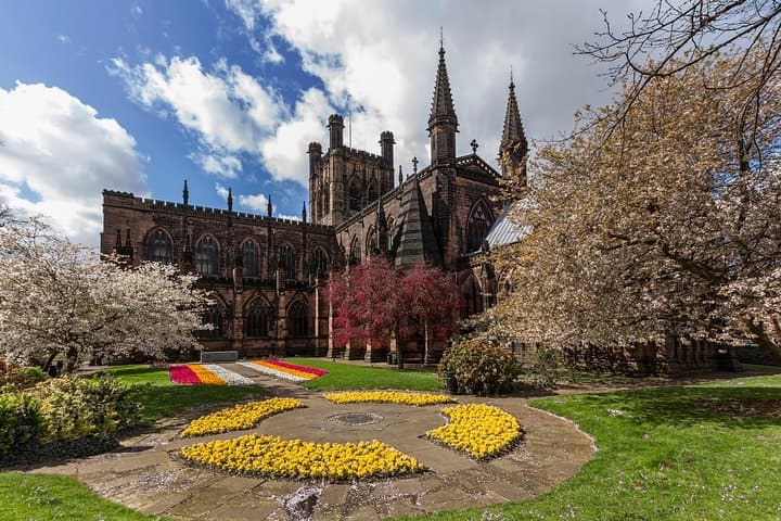 Explore Chester on Foot: Private 2-Hour Roman Walls & Rows Walking Tour