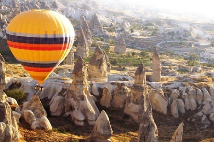2-Day Cappadocia Escape from Istanbul: Fly, Explore Fairy Chimneys and Underground Cities
