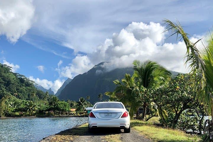 Full-Day Tahiti Island & Peninsula Tour: Waterfalls, Black Sand Beaches & Caves photo 1