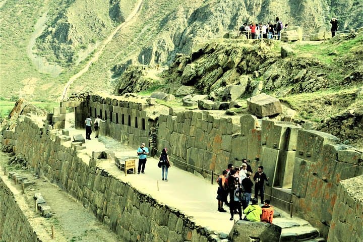 Sacred Valley Full-Day Tour — Pisac, Ollantaytambo & Chinchero (All-Inclusive) photo 1
