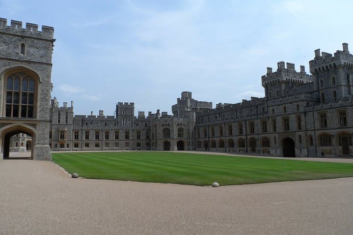 Heathrow Layover Windsor Castle Private Tour — Windsor, Runnymede & Eton photo 6