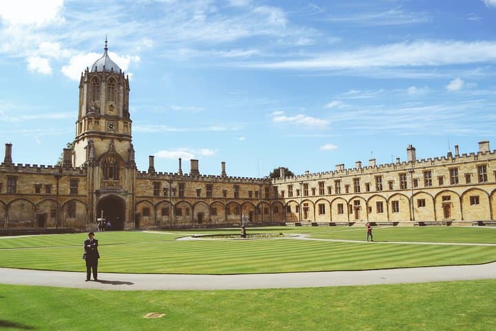 Oxford Highlights Private Walking Tour: Colleges, Quads & Hidden Alleys photo 2