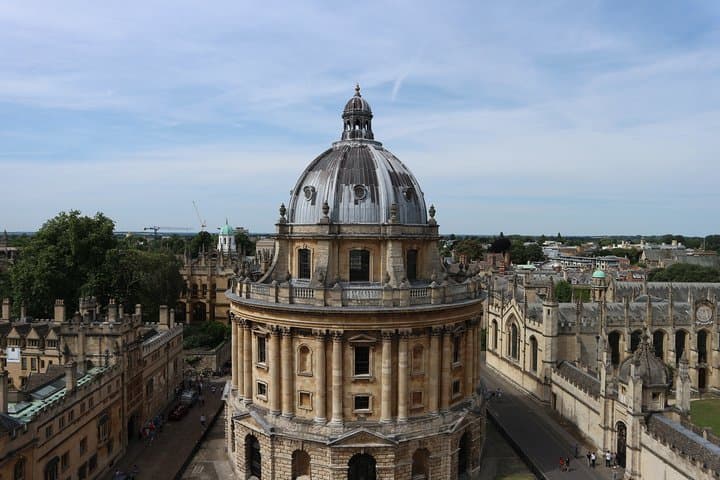Oxford Highlights Private Walking Tour: Colleges, Quads & Hidden Alleys photo 3