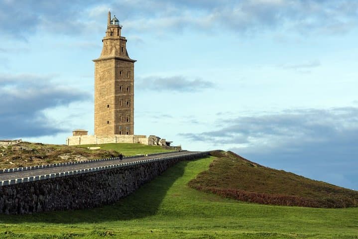Day Trip from Santiago de Compostela to A Coruña & Betanzos: Roman Lighthouse, Coastal Views, and Galician Flavors photo 4
