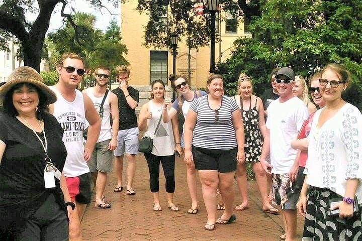 Savannah Stroll: 90-Minute Guided Historic Walking Tour of Savannah's Squares photo 1