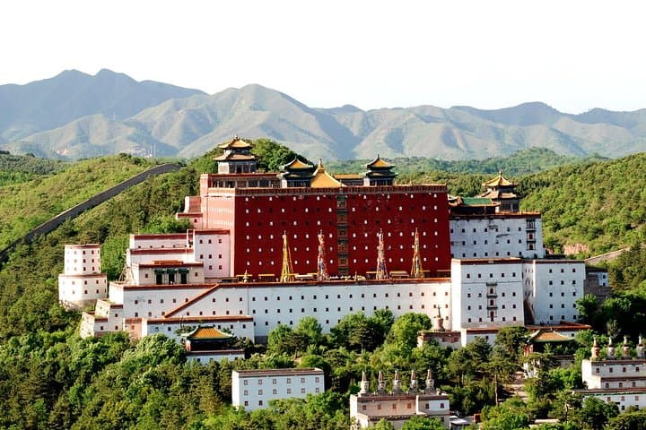 2-Day Chengde Summer Resort & Eight Outer Temples Tour from Beijing — UNESCO Qing Retreat photo 4
