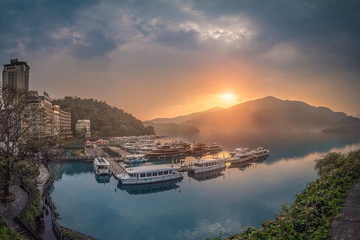 Two-Day Sun Moon Lake Private Tour from Taipei — Hike, Cycle & Boat photo 2