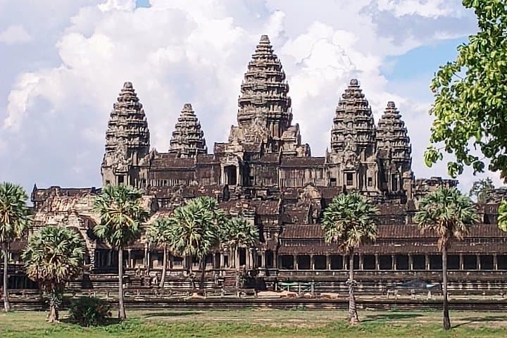 Two-Day Angkor Temples & Tonle Sap Floating Village Private Tour photo 2