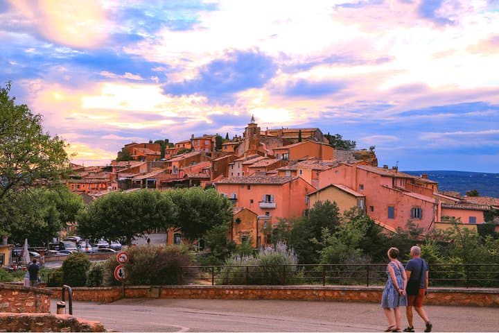 Half-Day Baux de Provence and Luberon Tour from Avignon — Les Baux, Gordes & Roussillon