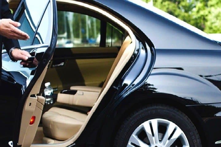 Dubai Stopover Chauffeur — 8-Hour Private City Drive for Transit Travelers photo 2