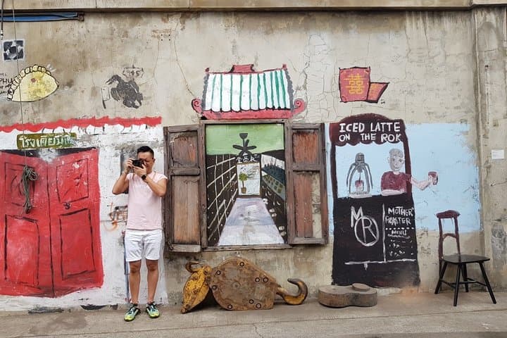 Electric Scooter Tour of Bangkok: Explore Old Town, Temples & Chinatown photo 3