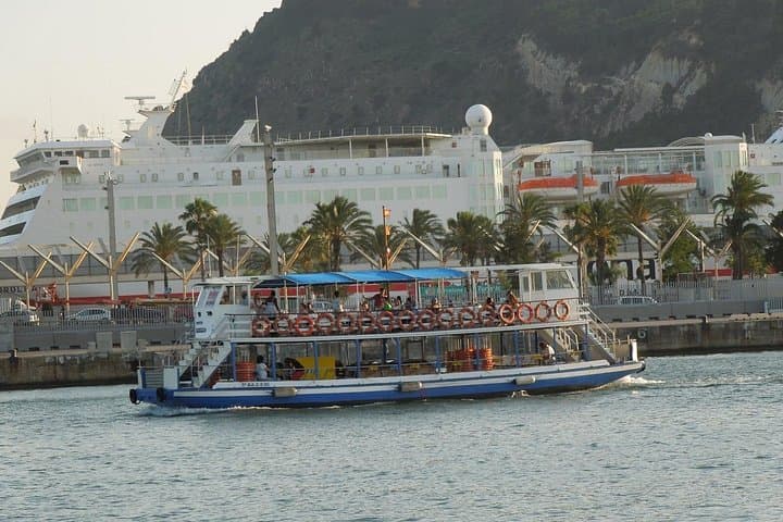 Las Golondrinas 40-Min Port of Barcelona Sightseeing Cruise photo 4