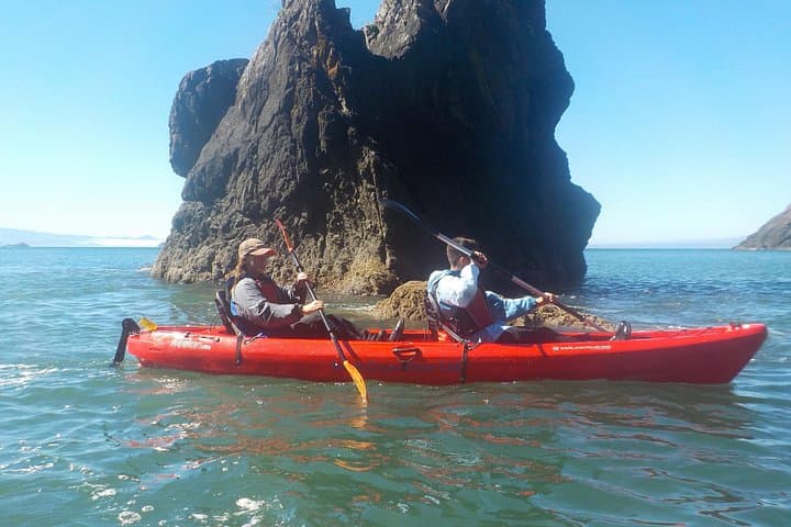 Paddle Brookings: Ocean Kayak Tour at the Chetco River Mouth