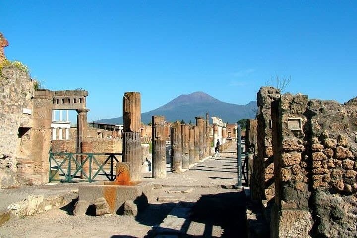 Pompeii and Mount Vesuvius Day Tour from Naples with Lunch photo 3