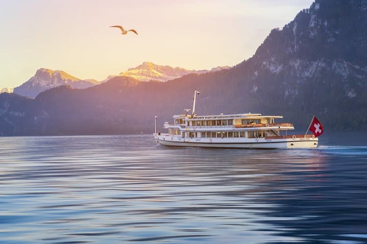 Lucerne & Mount Rigi Private Day Tour — Lake Lucerne Boat, Cogwheel Train & Cable Car photo 5
