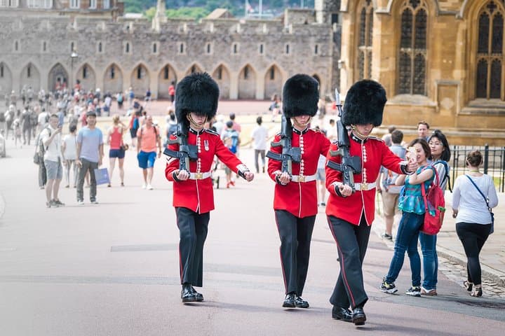 Private Day Tour to Bath and Windsor Castle from London photo 2