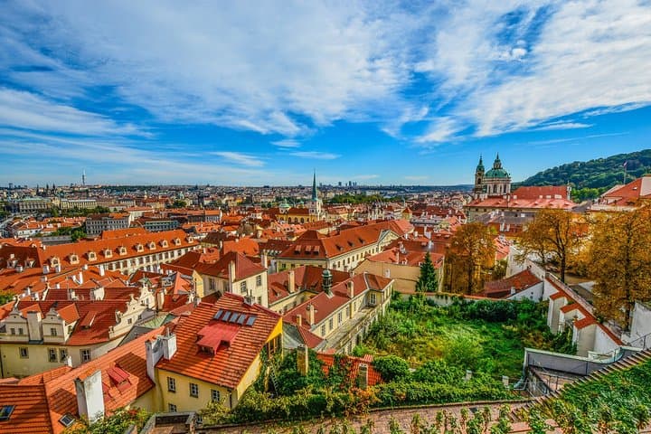 Weekend in Prague: Private Transfers and Official Guided City Tours