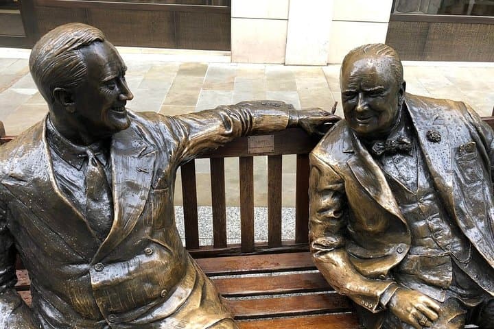 In Churchill's Footsteps: Small-Group Walking Tour of London photo 2