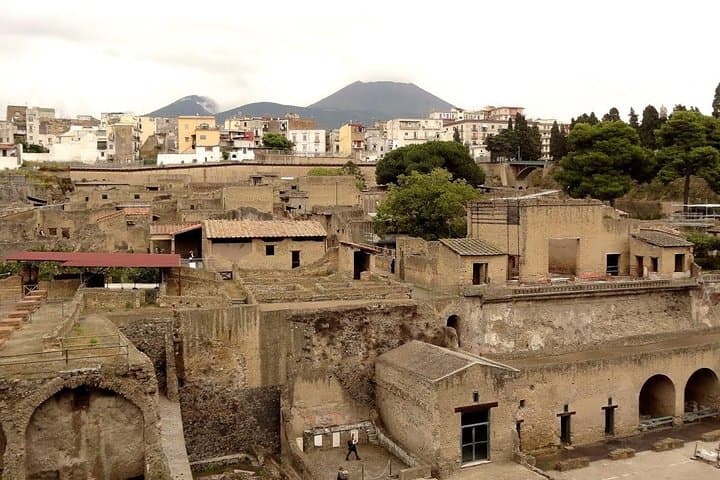 Ercolano Day Trip From Naples: Guided Tour of Herculaneum Ruins photo 3
