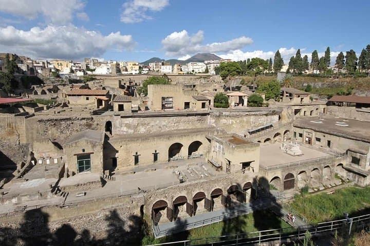 Ercolano Day Trip From Naples: Guided Tour of Herculaneum Ruins photo 4