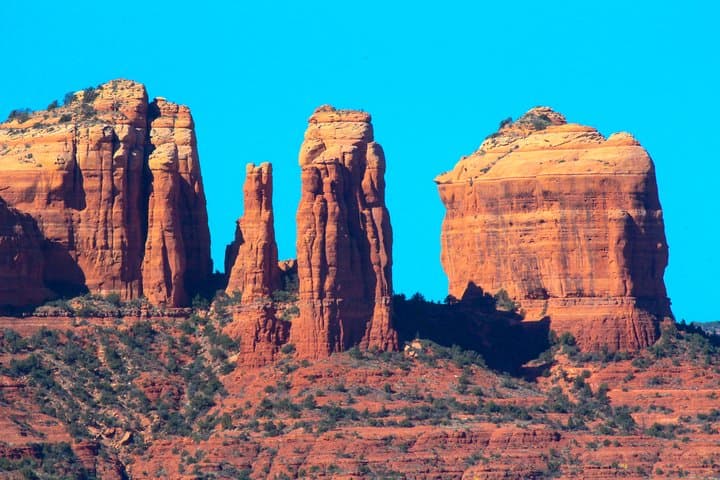 Sedona Private Custom Tour: Day Trip to Sedona & Montezuma Castle from Phoenix photo 3