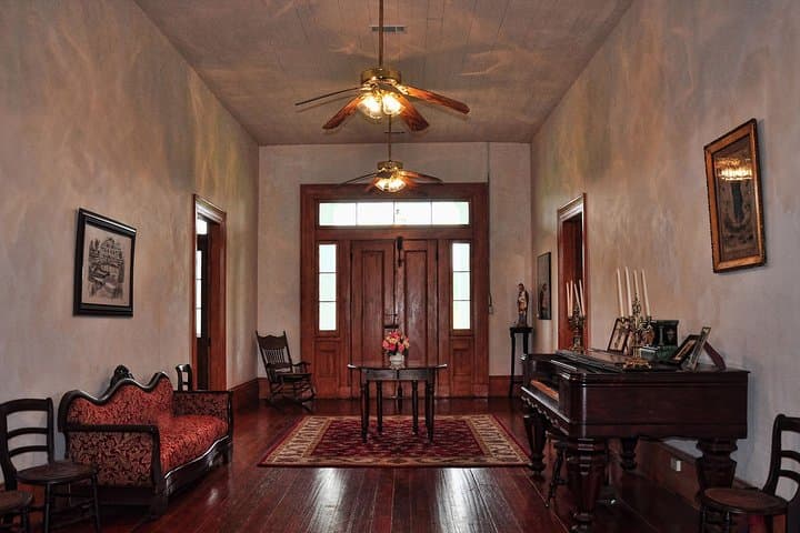Small-Group Laura and Whitney Plantation Tour from New Orleans photo 4