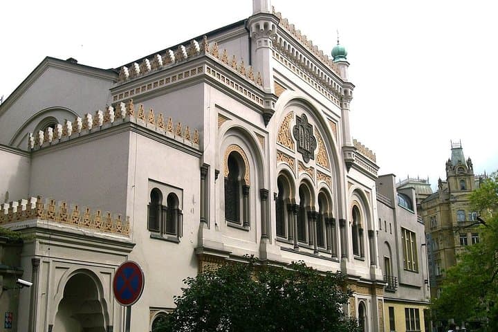Rent-a-Friend Prague — Private Local Guide for Prague Castle & Old Town photo 2