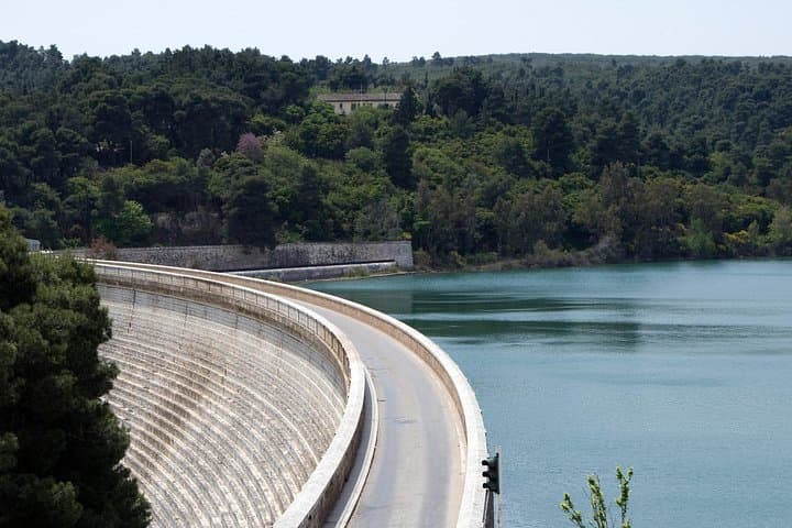 Full-Day Marathon & Eastern Attica Tour from Athens — Lake Marathon, Battlefields & Cape Sounion photo 1