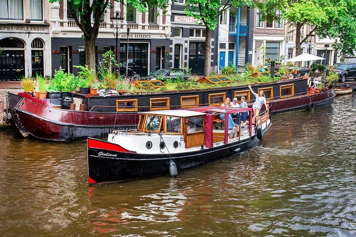 Electric Amsterdam Canal Cruise with Dutch Snacks and Drinks — 2-Hour Small-Group Tour photo 6