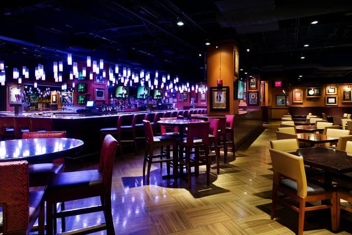 Hard Rock Cafe Times Square: Classic American Eats in the Heart of NYC photo 3