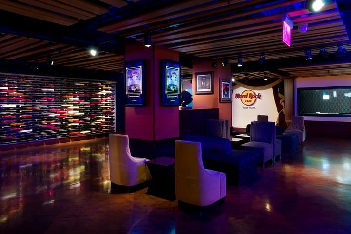 Hard Rock Cafe Times Square: Classic American Eats in the Heart of NYC photo 6