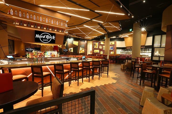 Hard Rock Cafe Hollywood Florida: Prix-Fixe Dining at the Guitar Hotel