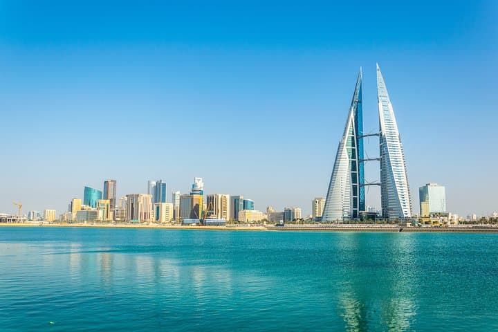 Bahrain Professional Location Photo Shoot: Capture the Island’s Light
