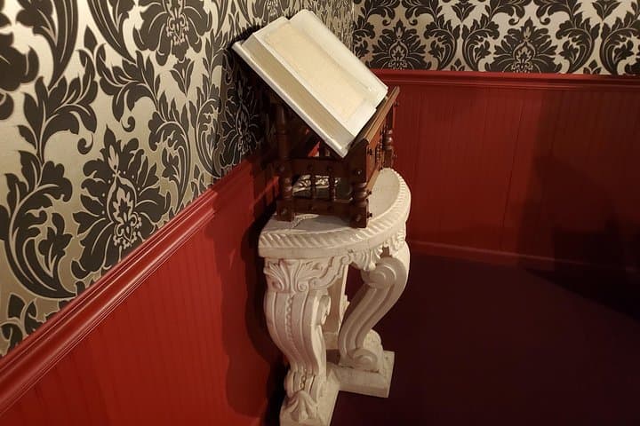 Vampires' Lair Escape Room — Private 1690s Mystery in Palm Springs photo 2