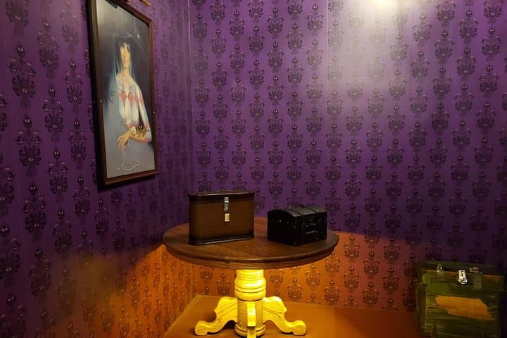 Vampires' Lair Escape Room — Private 1690s Mystery in Palm Springs photo 5