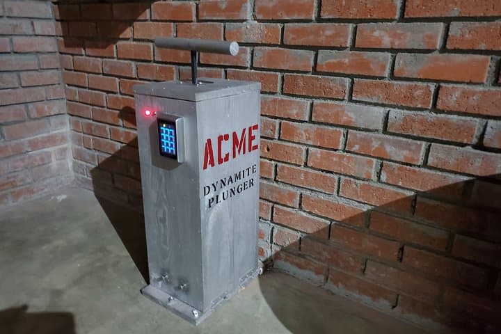 Bank Heist Escape Room Palm Springs — Private 60-Minute Caper photo 5