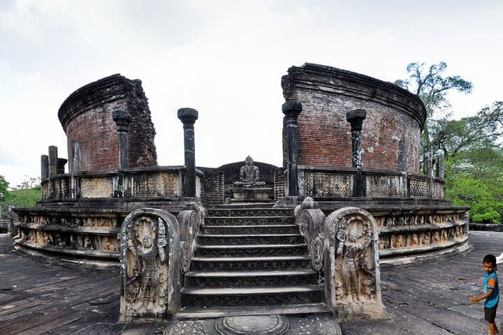 Explore Sri Lanka: 14-Night Cultural & Nature Tour photo 2