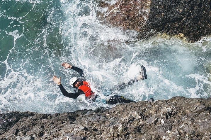 Coasteering Portofino: Intertidal Cliffs, Dives & Sea Trekking photo 4