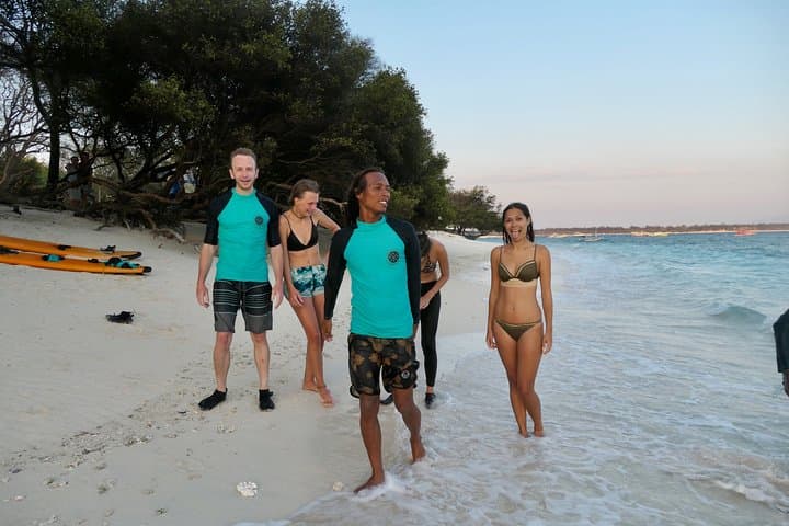 Surf Lesson Gili Trawangan: Learn to Ride Lombok’s Best Beginner Waves photo 3