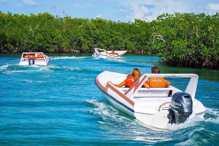 Drive a Speedboat and Snorkel the Caribbean off Cancun photo 4
